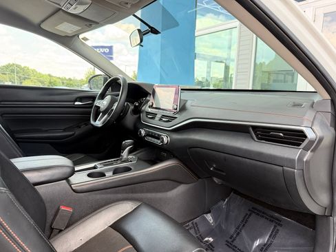 Used 2019 Nissan Altima 2.5 SR FWD image 23