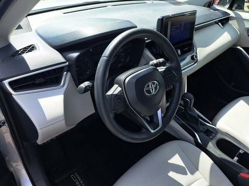 Used 2024 Toyota Corolla Cross LE w/ Moonroof Package AWD/4WD image 10