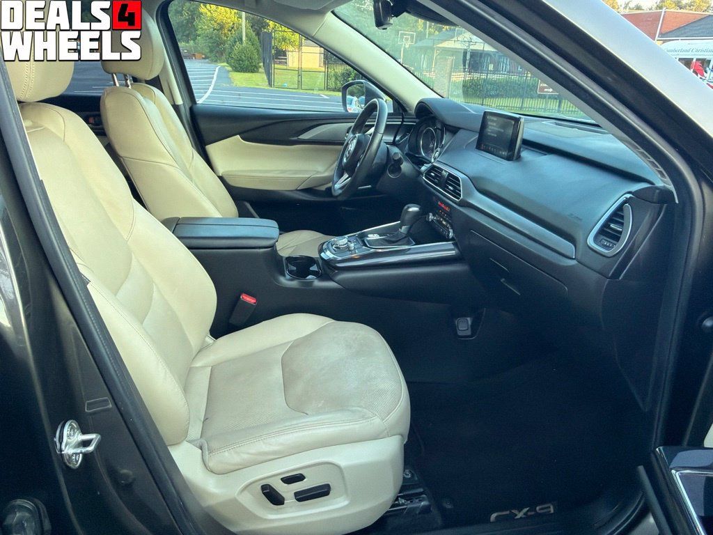 Used 2019 MAZDA CX-9 Touring w/ Touring Premium Package AWD/4WD image 23