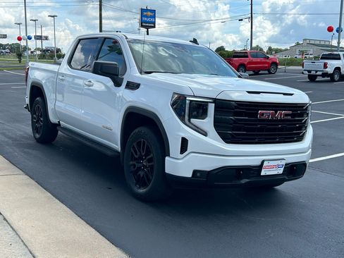 Used 2024 GMC Sierra 1500 Elevation w/ X31 Off-Road Package image 3