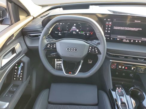 New 2025 Audi SQ5 Premium Plus image 11