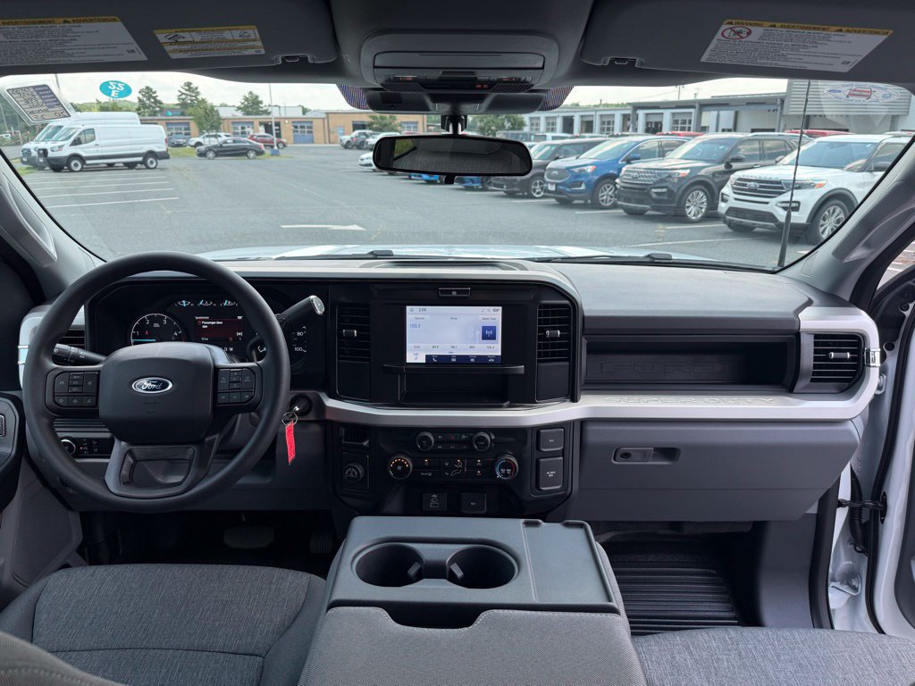 New 2025 Ford F350 XL w/ 360-Degree Camera Package RWD image 39