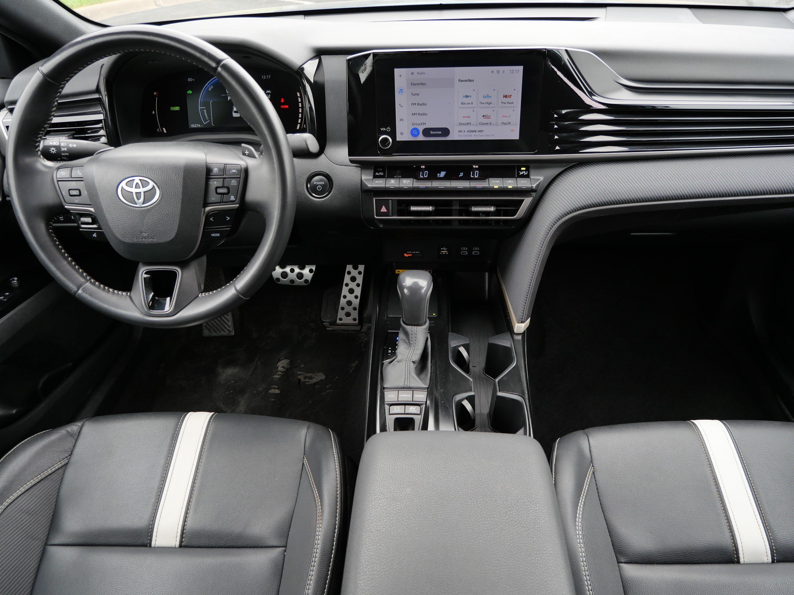Certified 2025 Toyota Camry SE FWD image 10