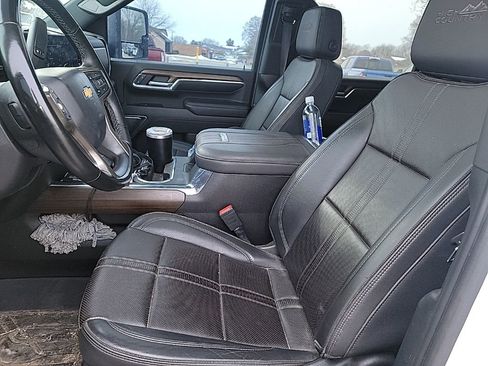 Used 2024 Chevrolet Silverado 3500 High Country w/ High Country Premium Package image 24