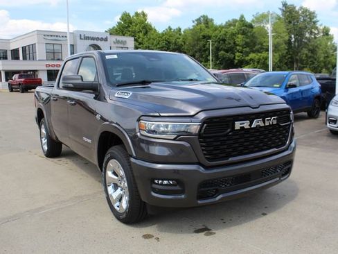 New 2026 RAM 1500 Big Horn AWD/4WD image 6