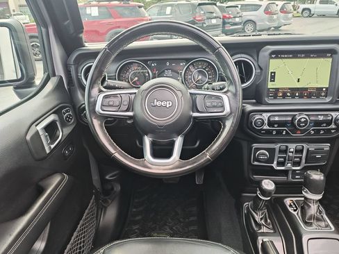 Used 2021 Jeep Wrangler Unlimited Sahara AWD/4WD image 16
