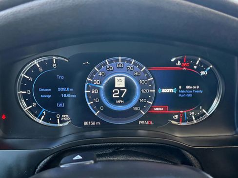 Used 2019 Cadillac Escalade Premium Luxury image 16