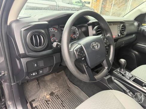 Used 2020 Toyota Tacoma SR5 image 9