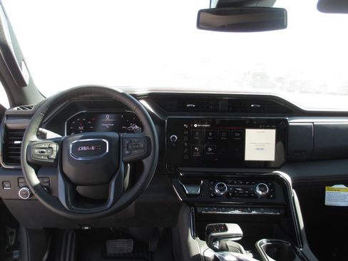 New 2026 GMC Sierra 1500 AT4 w/ AT4 Premium Package AWD/4WD image 18