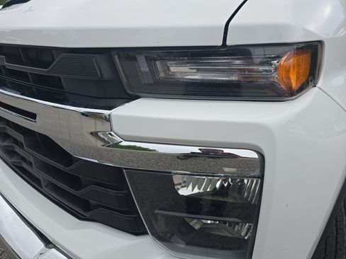 Used 2025 Chevrolet Silverado 2500 LT w/ Convenience Package AWD/4WD image 28