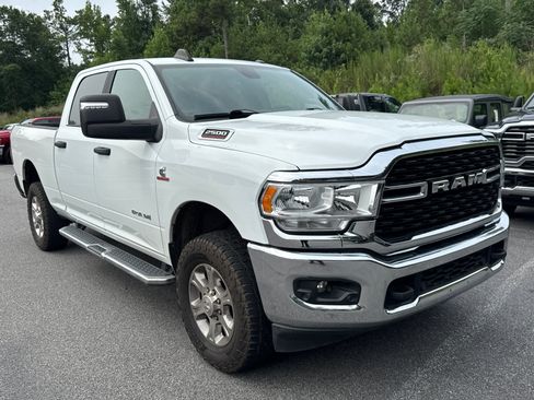 Used 2023 RAM 2500 Big Horn w/ Level 1 Equipment Group AWD/4WD image 3