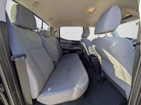 Used 2016 Toyota Tacoma SR5 w/ SR5 Appearance Package (SN) image 19