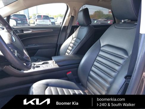 Used 2020 Ford Fusion SEL FWD image 12
