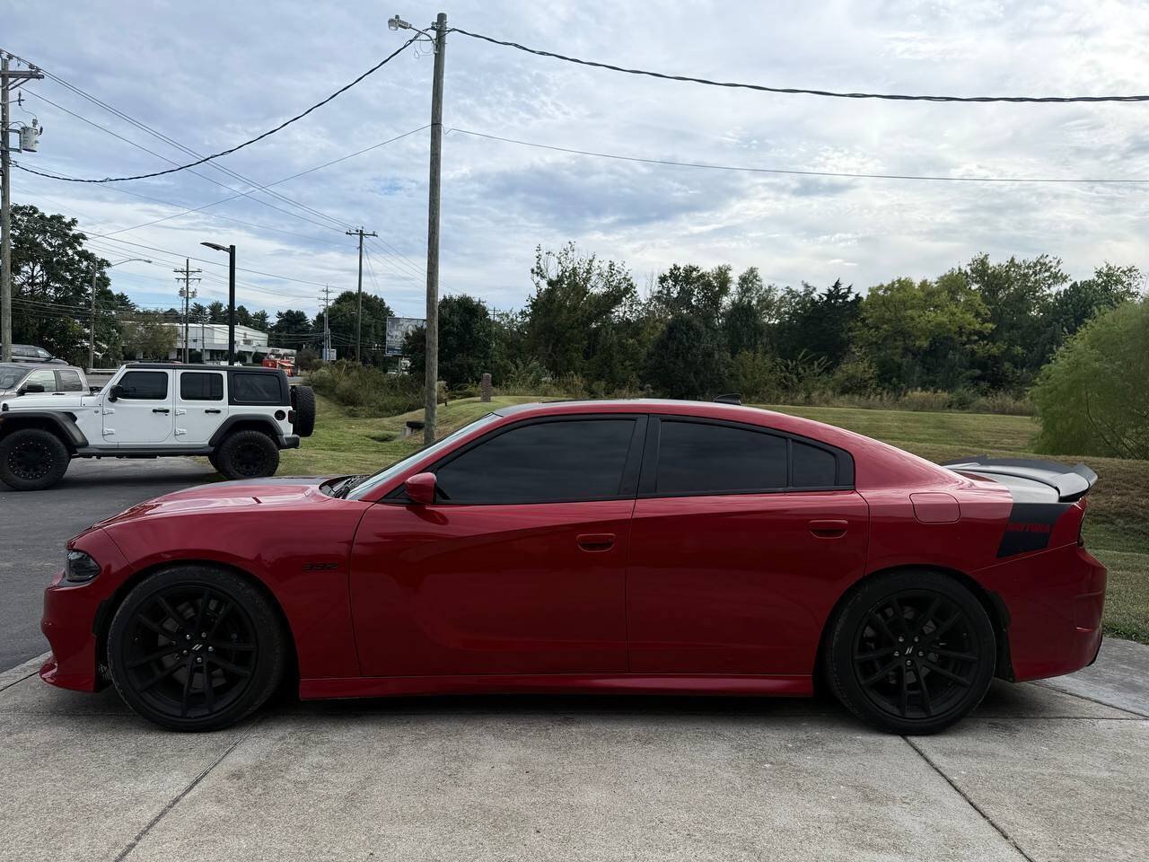 Used 2017 Dodge Charger R/T RWD image 3