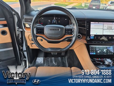 Used 2022 Jeep Grand Wagoneer Series III w/ Rear Seat Video Group 1 AWD/4WD image 14
