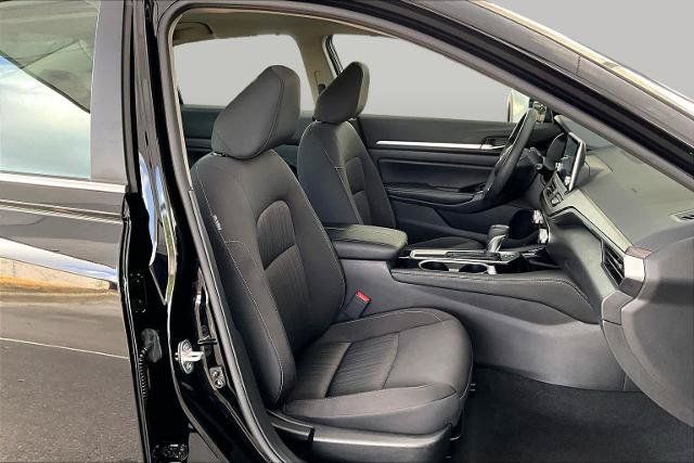 Certified 2023 Nissan Altima 2.5 SV FWD image 9