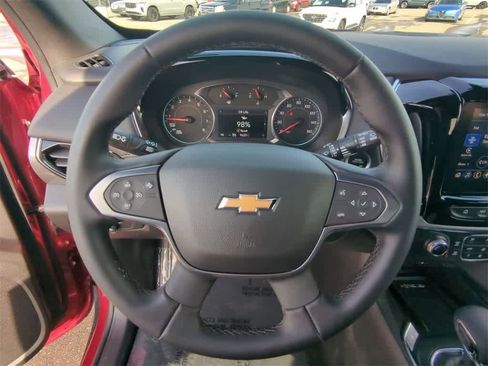 Used 2024 Chevrolet Traverse LT image 23