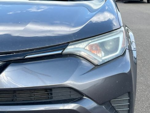 Used 2016 Toyota RAV4 LE AWD/4WD image 11