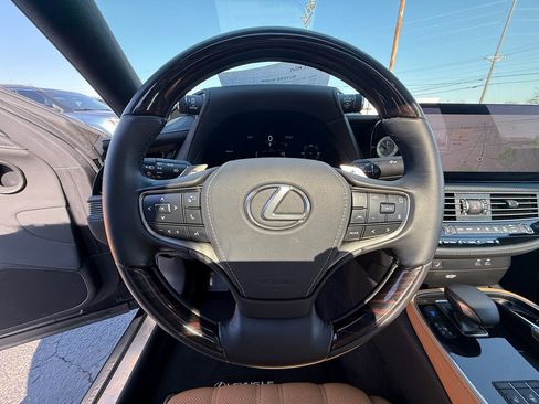 Used 2025 Lexus LS 500 image 15