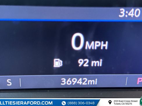 Used 2024 GMC Terrain SLT image 11