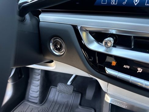 New 2025 Cadillac Lyriq Sport image 33