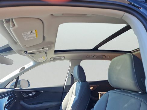 New 2025 Audi Q7 3.0T Premium Plus image 7