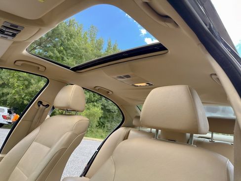 Used 2006 BMW 525xi Sedan image 28