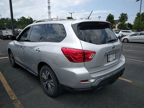 Used 2017 Nissan Pathfinder S AWD/4WD image 2