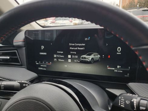 Used 2025 Nissan Kicks SR image 23