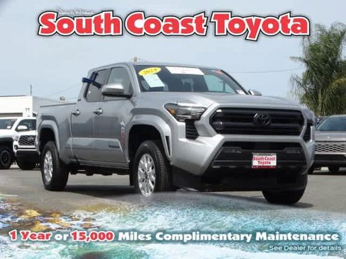 Certified 2024 Toyota Tacoma SR5 image 1