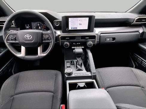 Used 2025 Toyota 4Runner SR5 AWD/4WD image 14