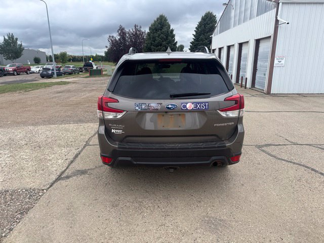 Used 2021 Subaru Forester Premium AWD/4WD image 10