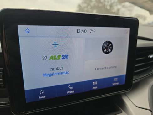 Used 2021 Ford Explorer XLT image 12