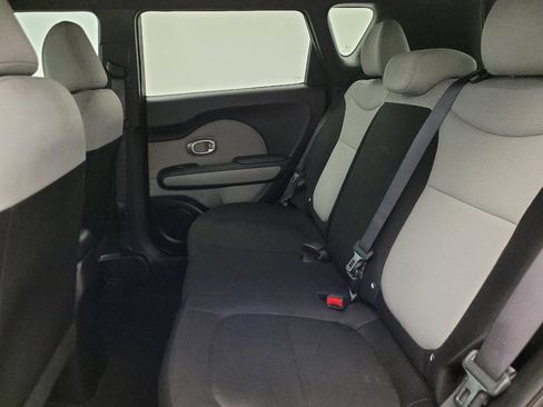 Used 2019 Kia Soul FWD image 18
