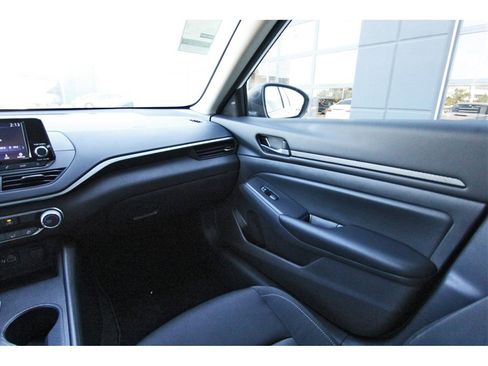 New 2024 Nissan Altima 2.5 S image 8