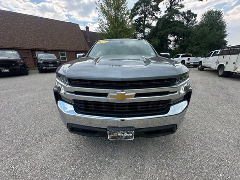 Used 2021 Chevrolet Silverado 1500 LT w/ Z71 Off-Road Package AWD/4WD image 8