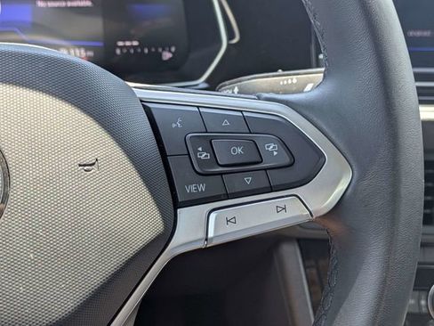 Used 2024 Volkswagen Jetta SE FWD image 24