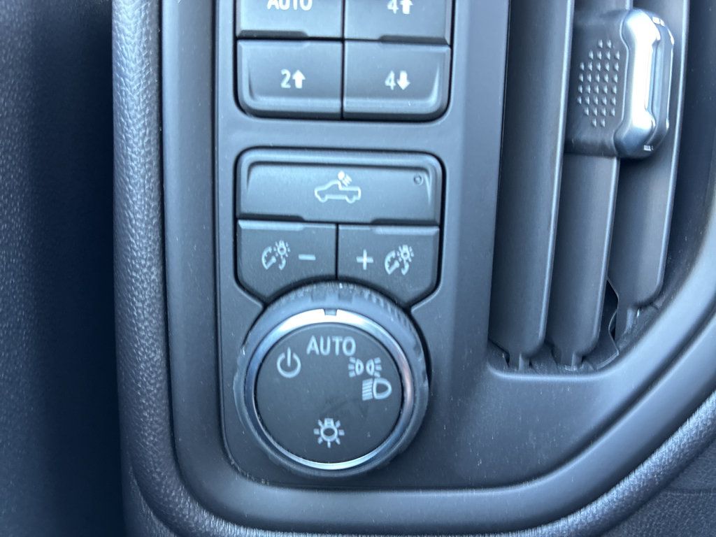 Used 2026 Chevrolet Silverado 1500 Custom Trail Boss AWD/4WD image 29