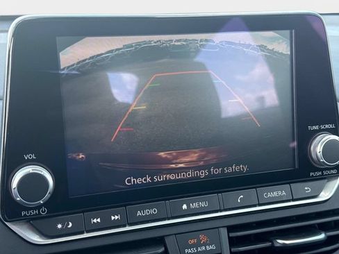 Used 2025 Nissan Altima 2.5 SV FWD image 20