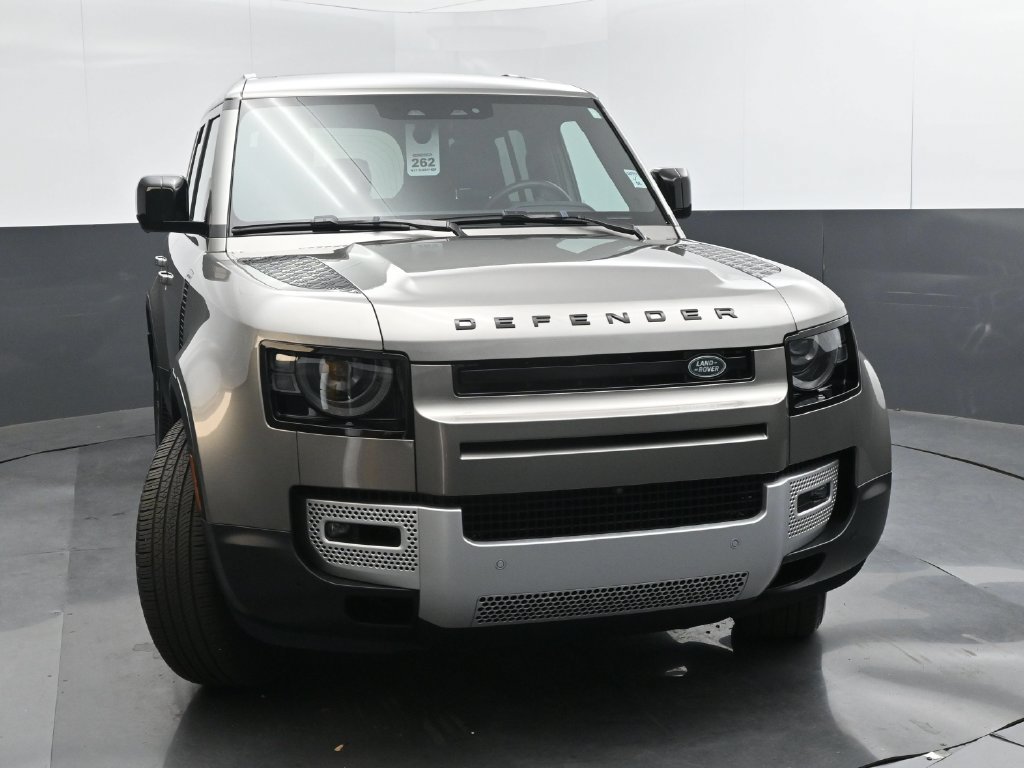Used 2025 Land Rover Defender 110 S AWD/4WD image 34