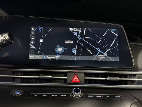 Used 2025 Hyundai Elantra SEL FWD image 25
