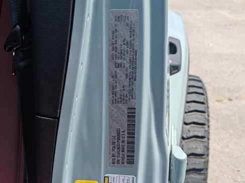 Used 2023 Jeep Wrangler Unlimited Sahara AWD/4WD image 37