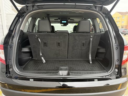 Used 2022 Honda Pilot Touring image 12