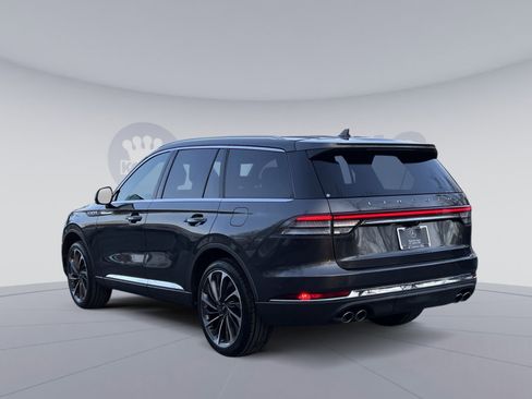 Used 2020 Lincoln Aviator Reserve w/ Equipment Group 202A image 4