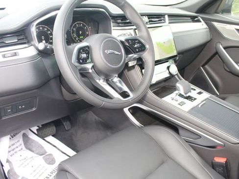 New 2026 Jaguar F-PACE R-Dynamic S image 14