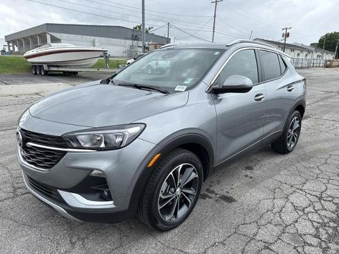 Used 2023 Buick Encore GX Select w/ Safety Package II FWD image 3