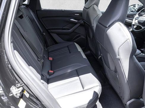 New 2027 Audi Q6 e-tron Prestige AWD/4WD image 23