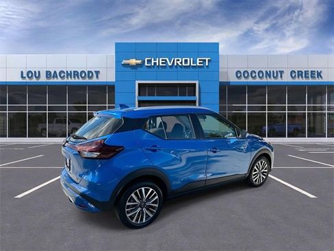Used 2024 Nissan Kicks SV image 8
