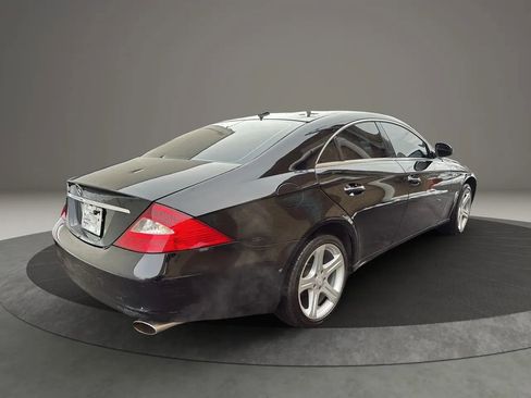 Used 2007 Mercedes-Benz CLS 550 image 5