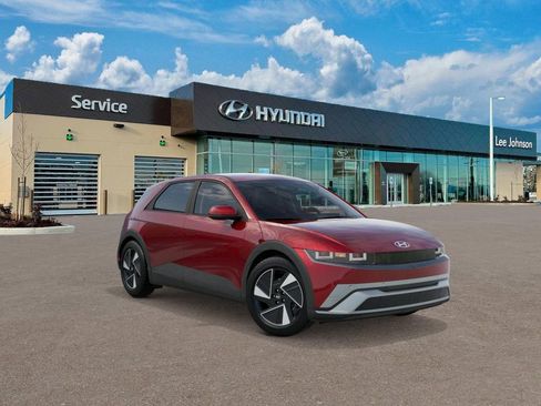 New 2026 Hyundai Ioniq 5 SEL image 2